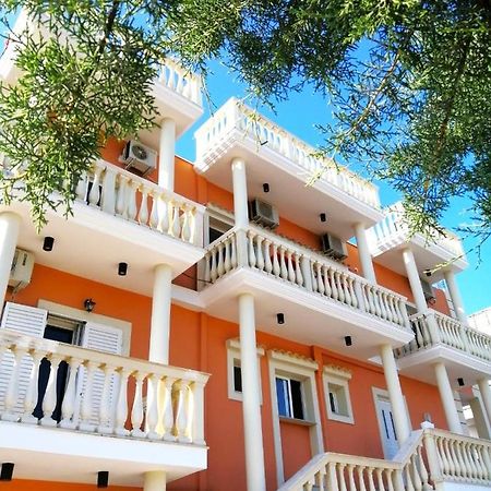 Marku Palace Ksamil Luaran gambar