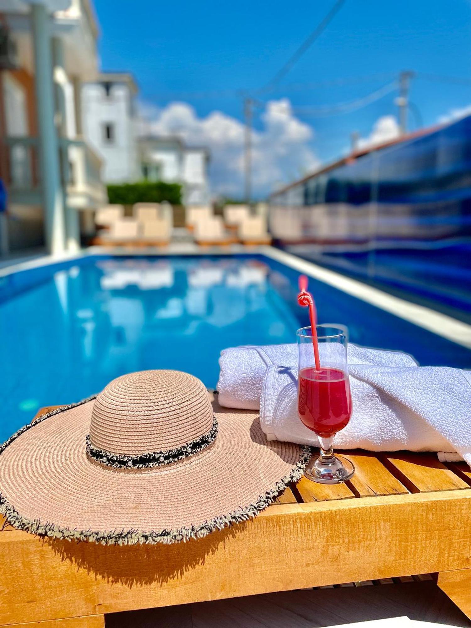 Marku Palace Ksamil Luaran gambar