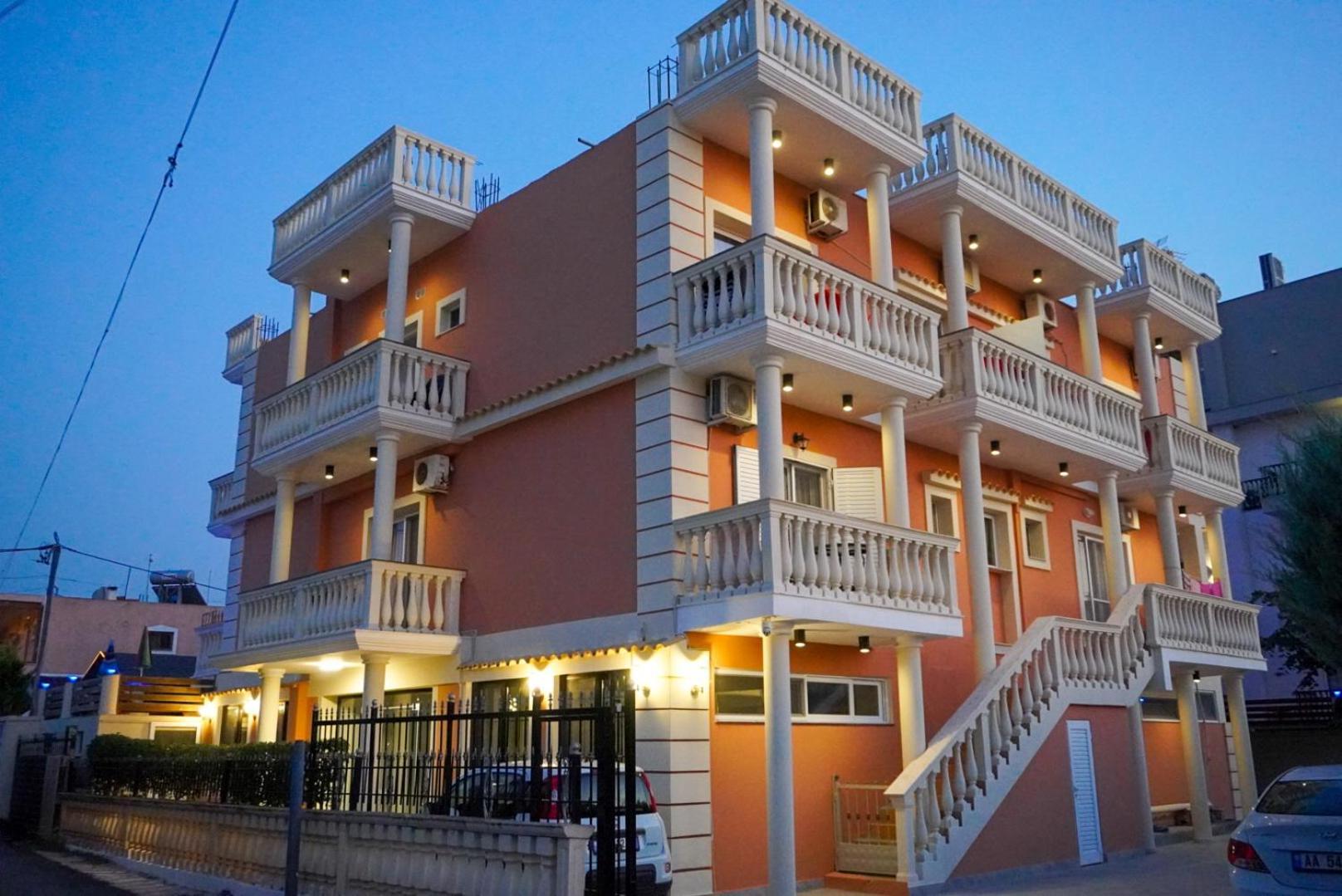 Marku Palace Ksamil Luaran gambar